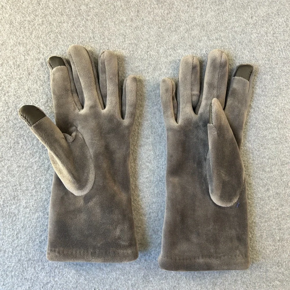 Twos Company Gray Faux Fur Tech Fingers Soft‎ Pom Pom Gloves Winter Womens S / M